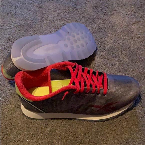 Reebok Classic ATI (Alter The Icons) size 11.5 - Picture 4 of 4